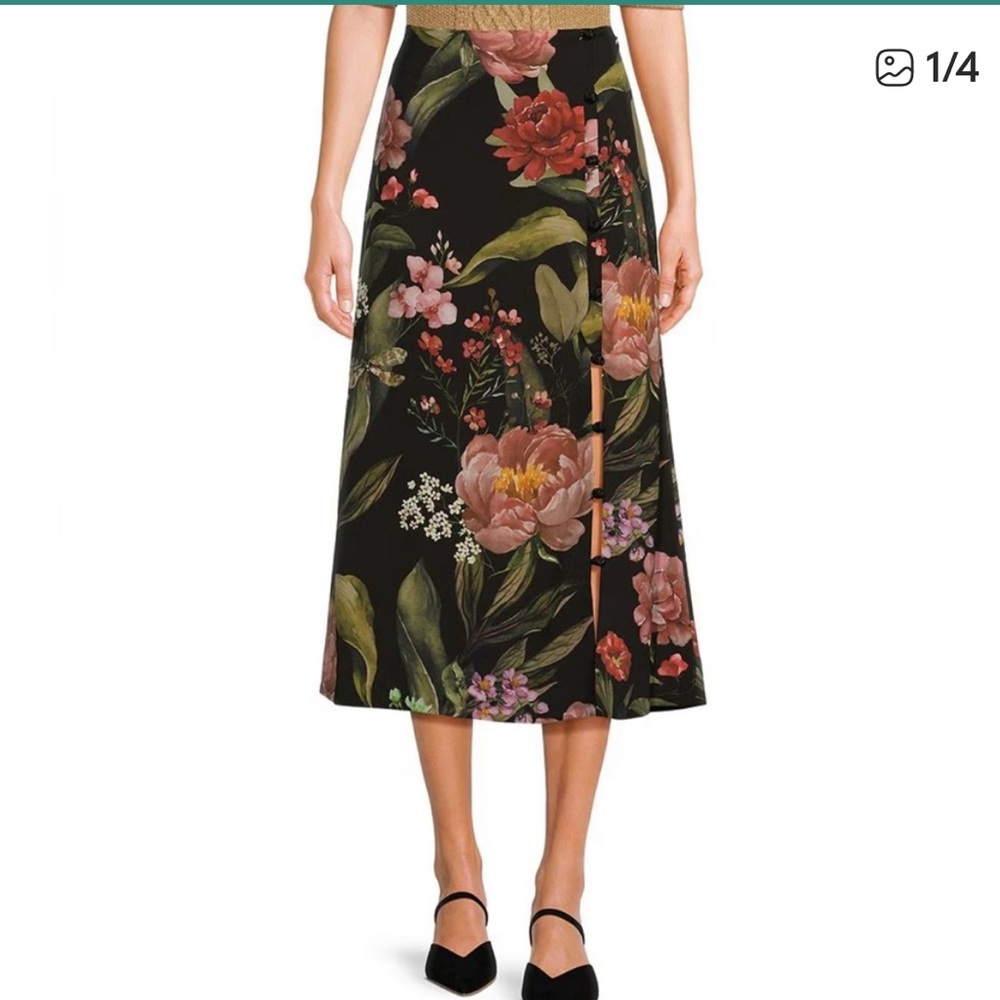 Chic Floral A-Line Skirt in Black and Pink